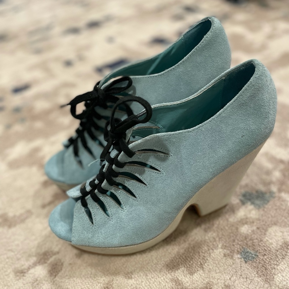 Deena & Ozzy suede shoes